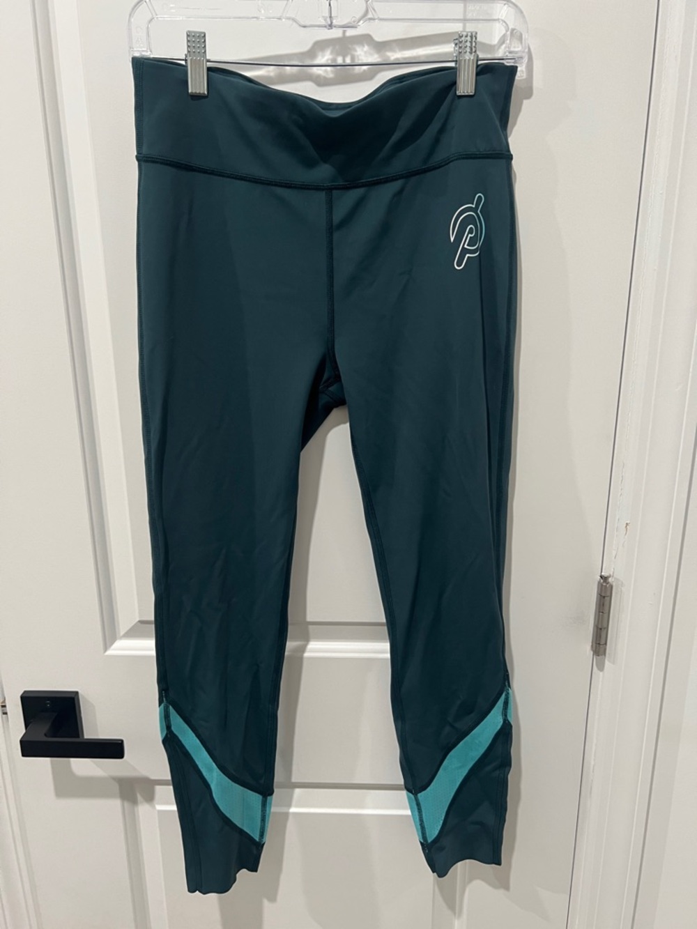 Peloton Teal and Light Aqua Performance  Leggings Size‎ Large